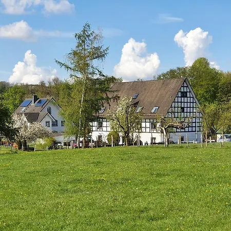 Апартаменты In Silbecke Mit Pool Und Wald Аттендорн