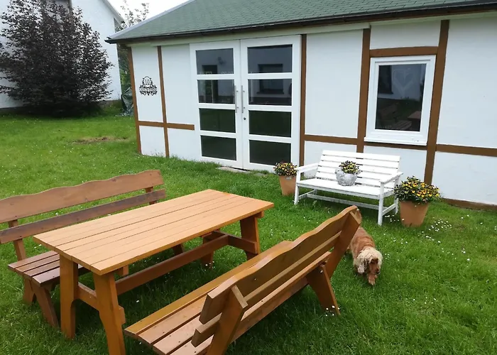 In Silbecke Mit Pool Und Wald 阿滕多恩